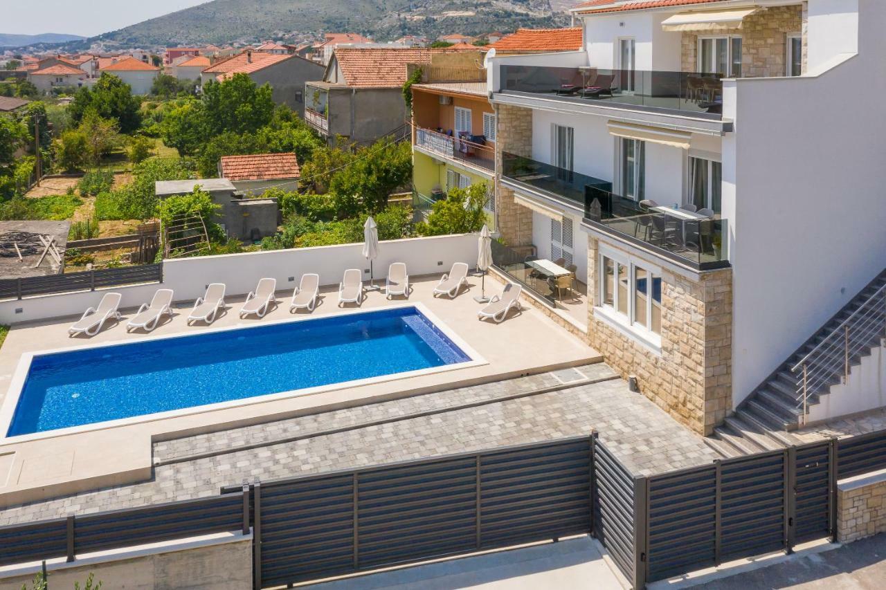 Apartments Apollo Τρογκίρ Εξωτερικό φωτογραφία